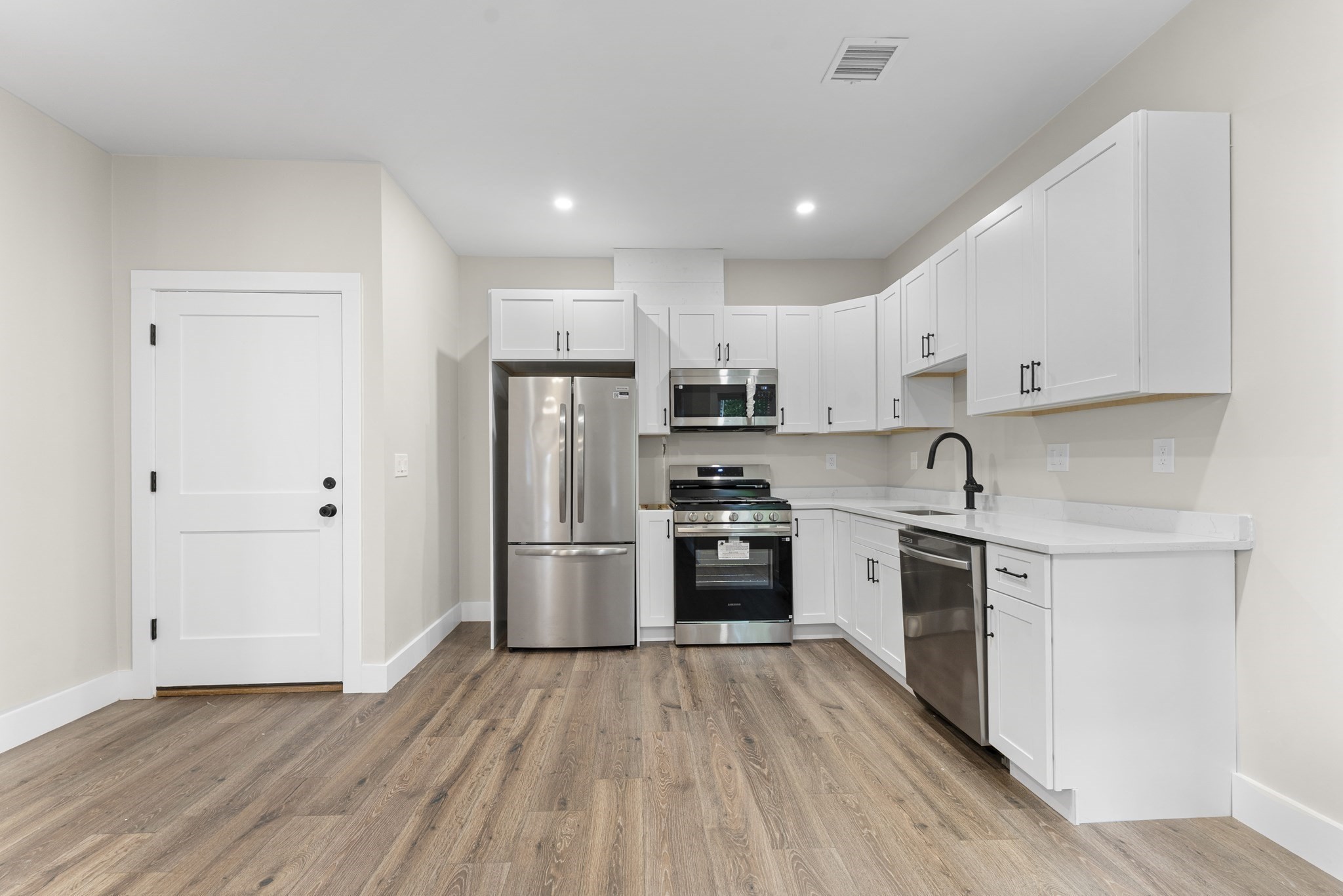 dorchester - #73415460