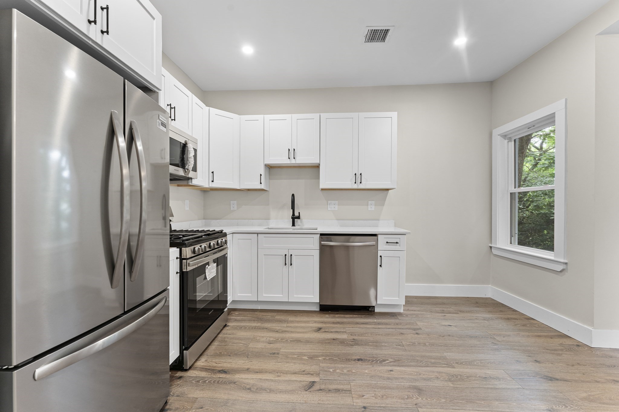 dorchester - #73415460