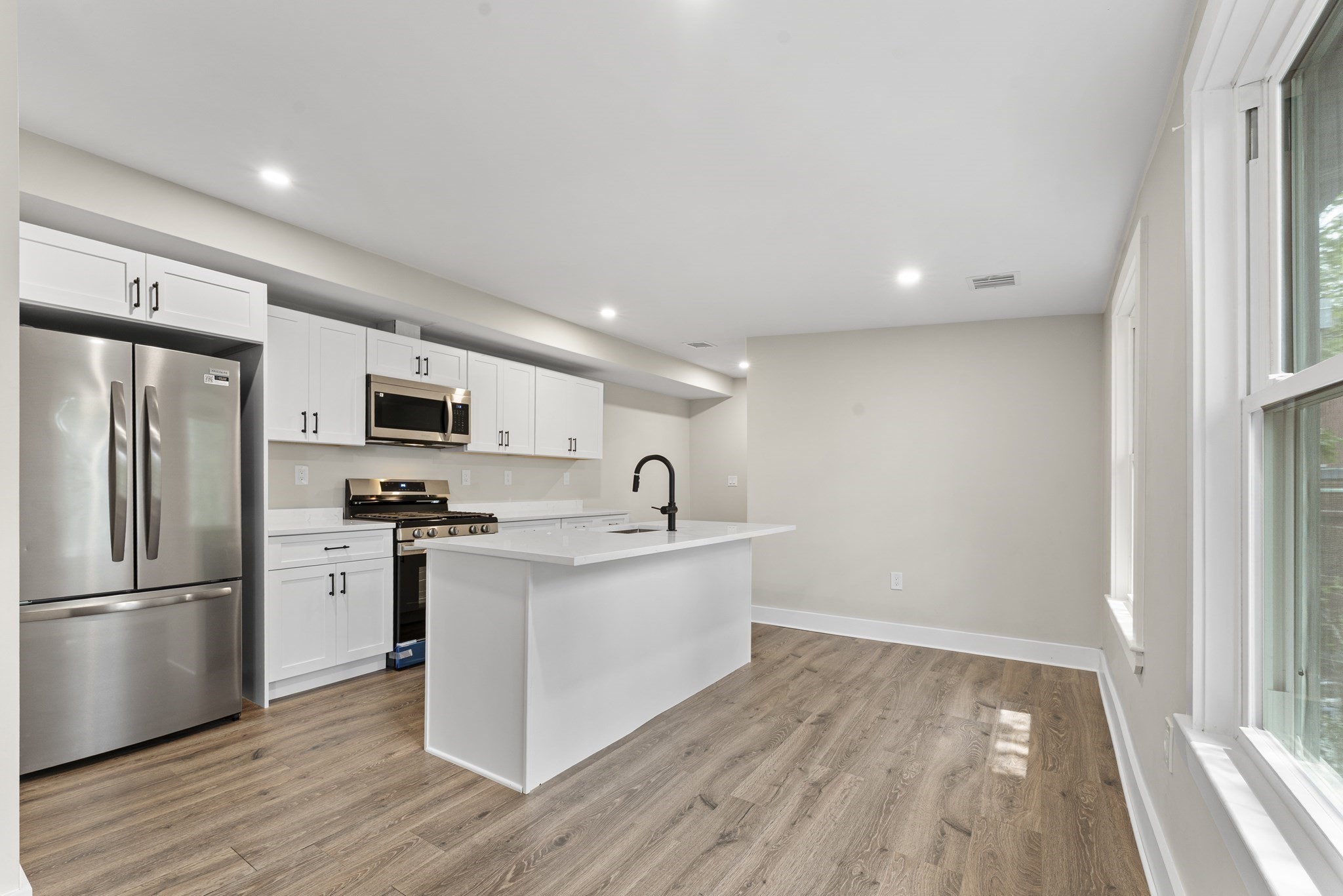 dorchester - #73415460