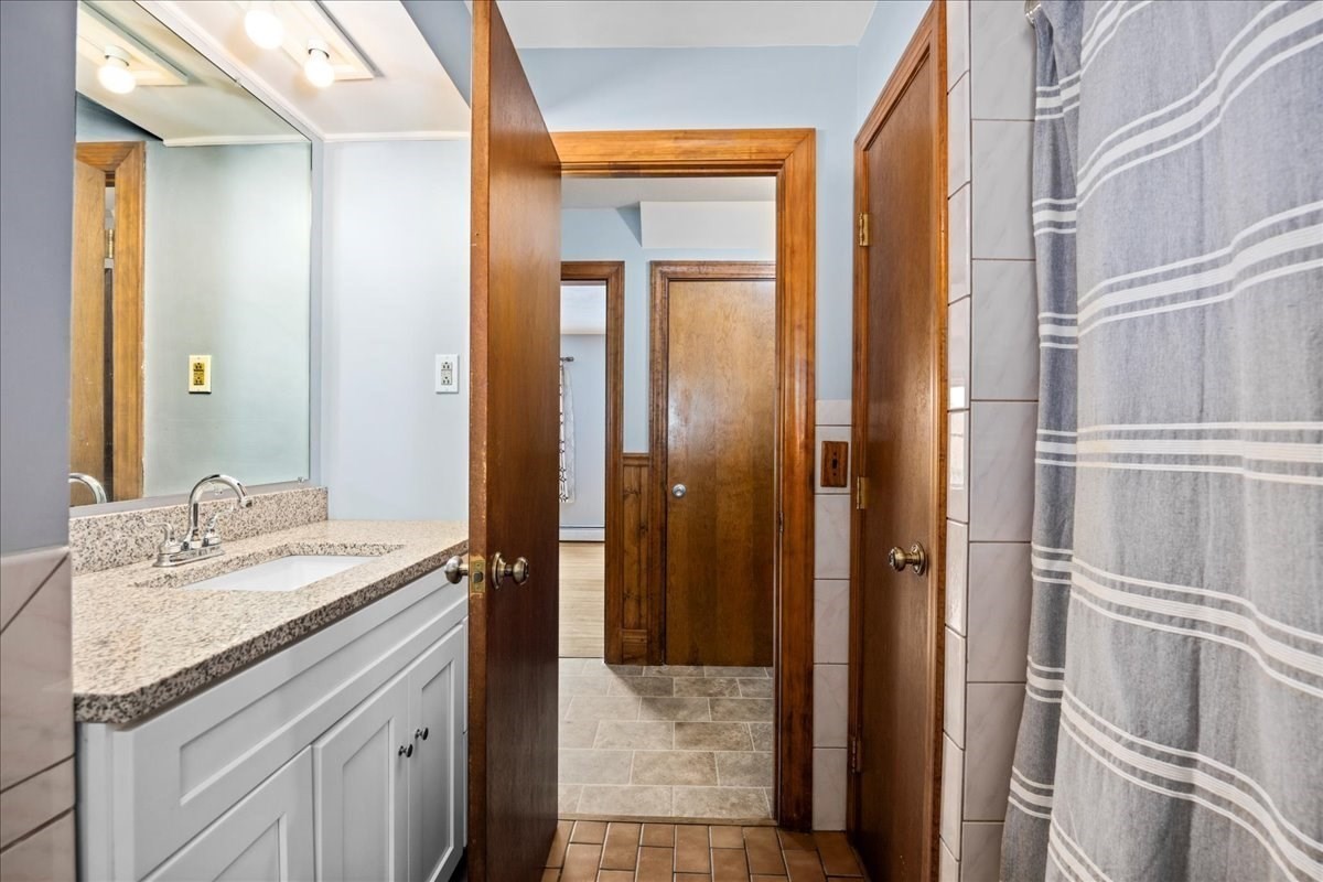 61 Elmwood St, Auburn, MA 01501 - Image 18