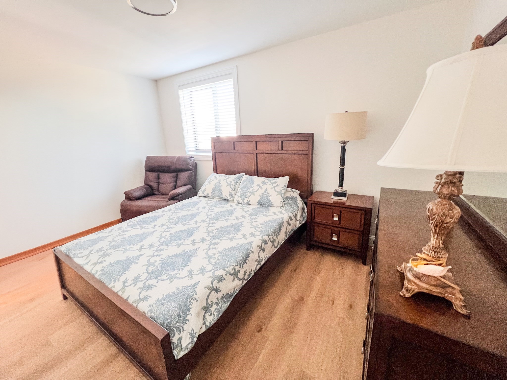 winthrop - #73415509