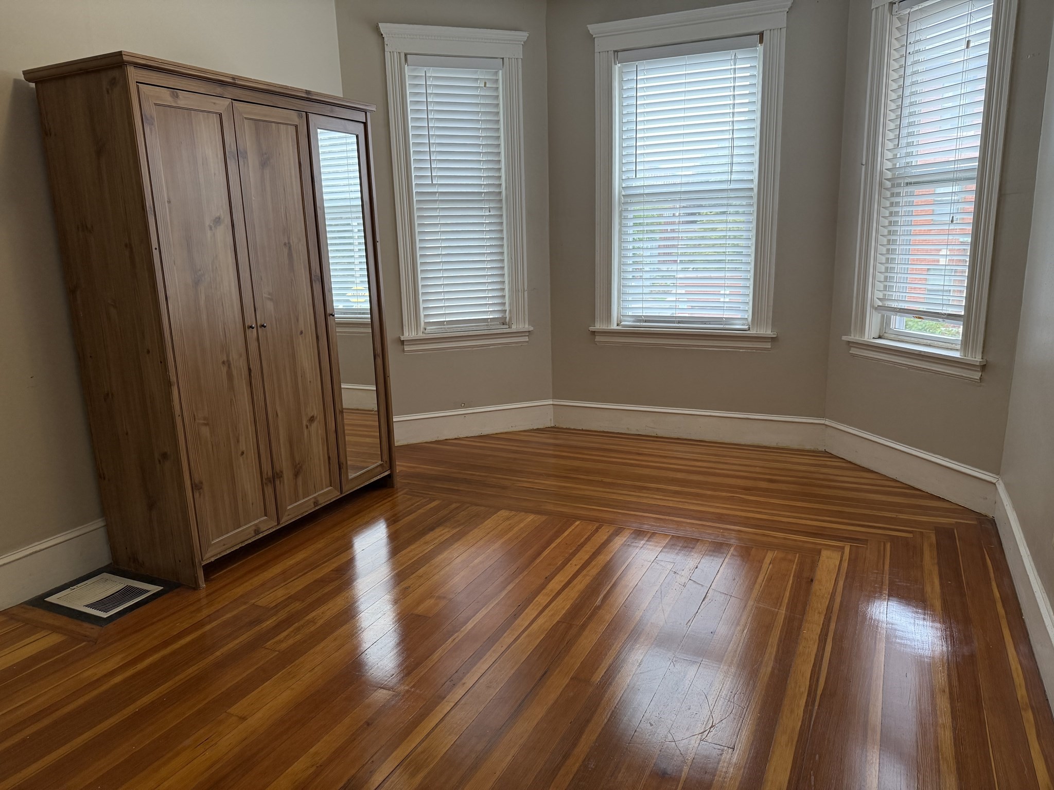 dorchester - #73415634