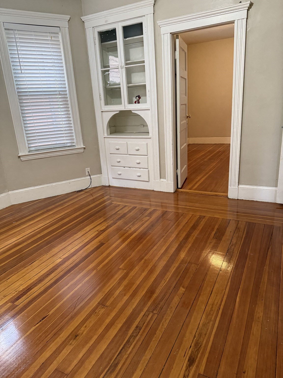 dorchester - #73415634