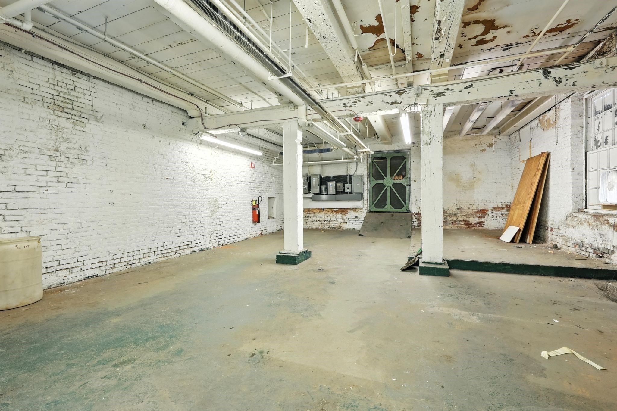 81 Sargeant St, Holyoke, MA 01040 - Image 13