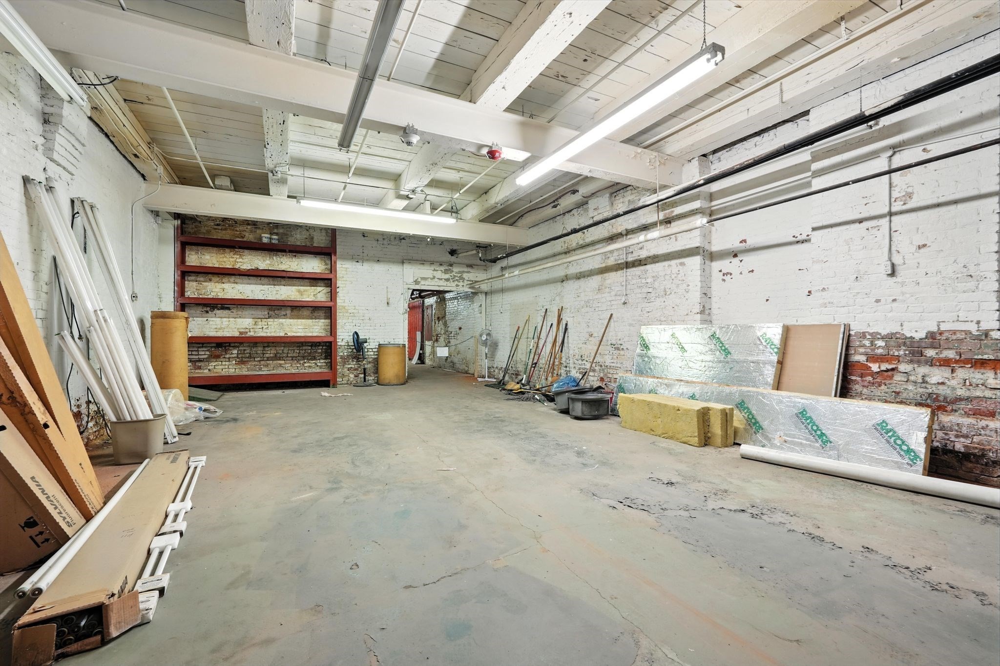 81 Sargeant St, Holyoke, MA 01040 - Image 15