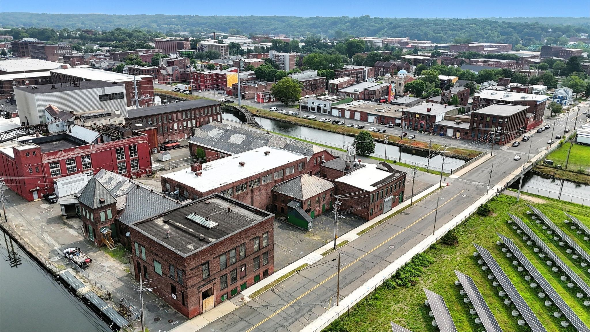 81 Sargeant St, Holyoke, MA 01040 - Image 30