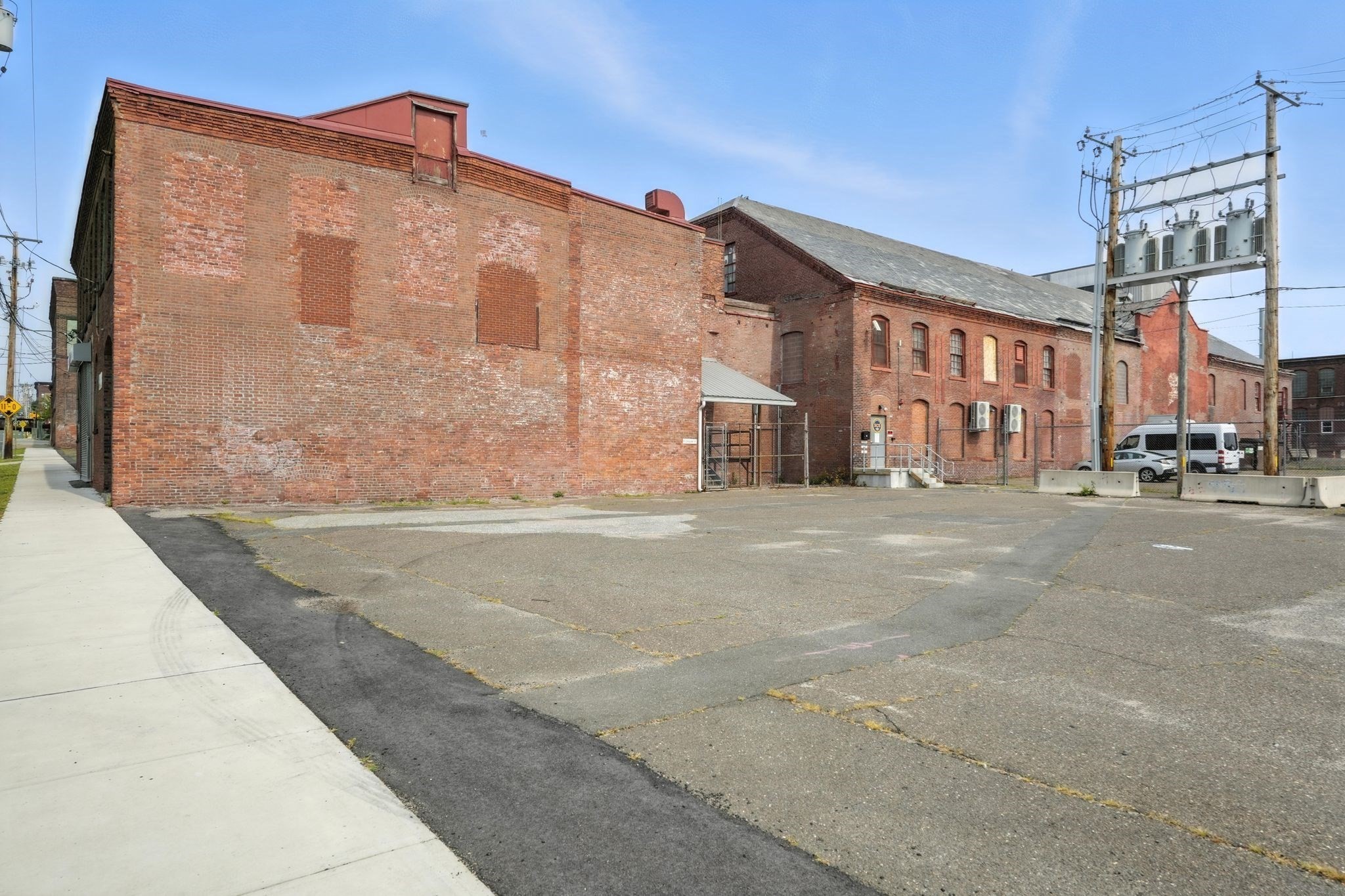 81 Sargeant St, Holyoke, MA 01040 - Image 4