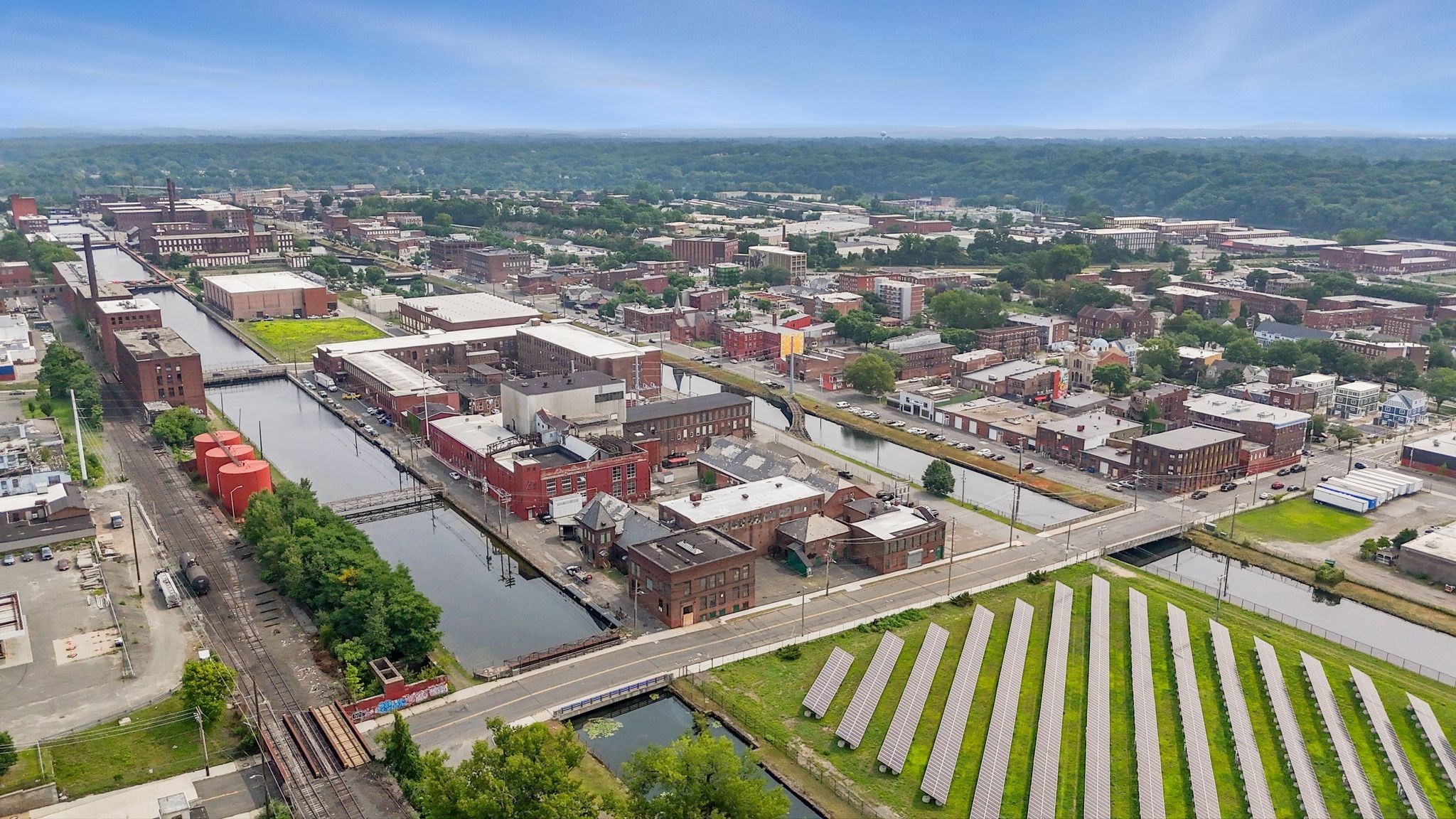 81 Sargeant St, Holyoke, MA 01040 - Image 32