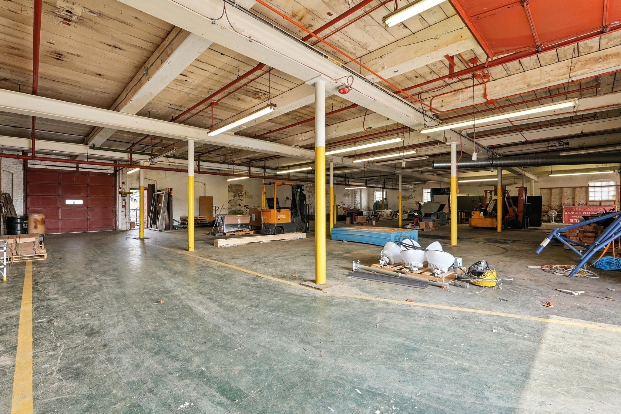 81 Sargeant St, Holyoke, MA 01040 - Image 8