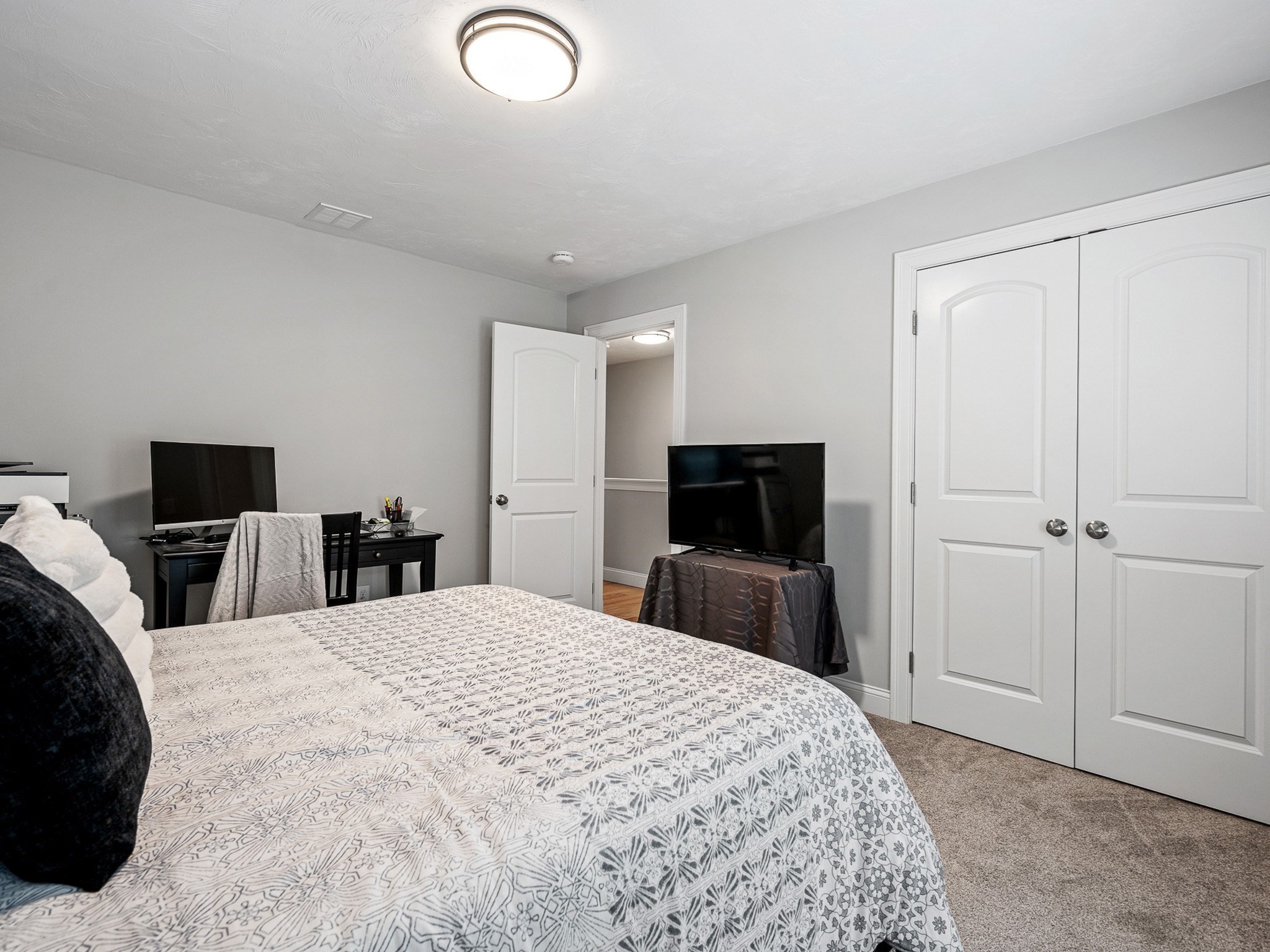 85 East St, Uxbridge, MA 01569 - Image 32