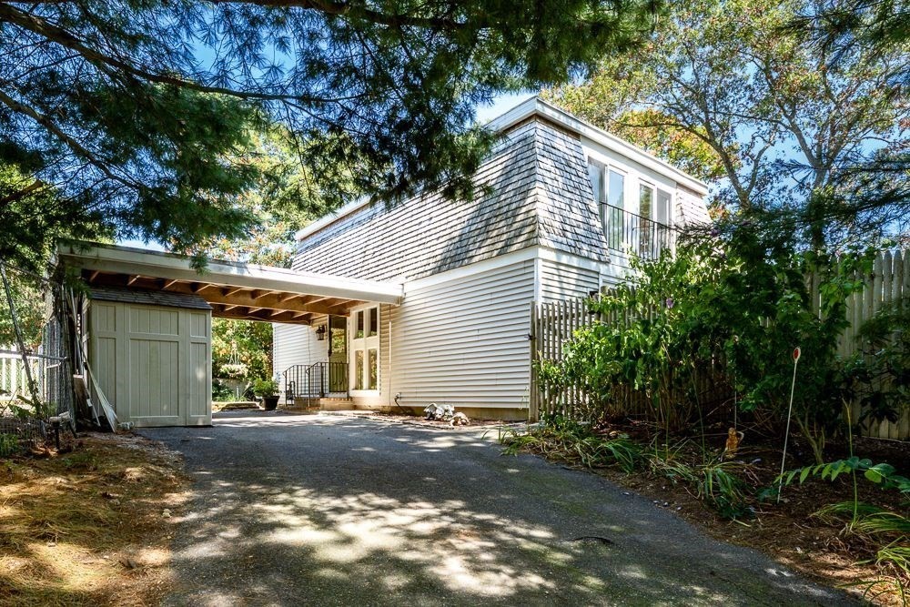 6 Santuit Pond Rd, Mashpee, MA 02649