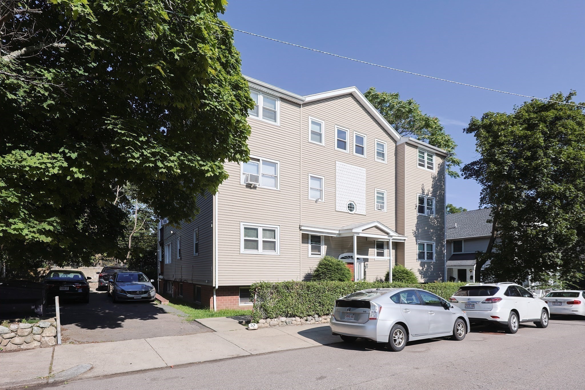 dorchester - #73415778