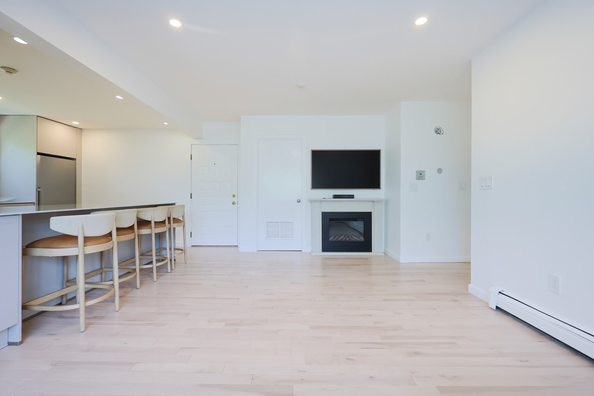 dorchester - #73415778