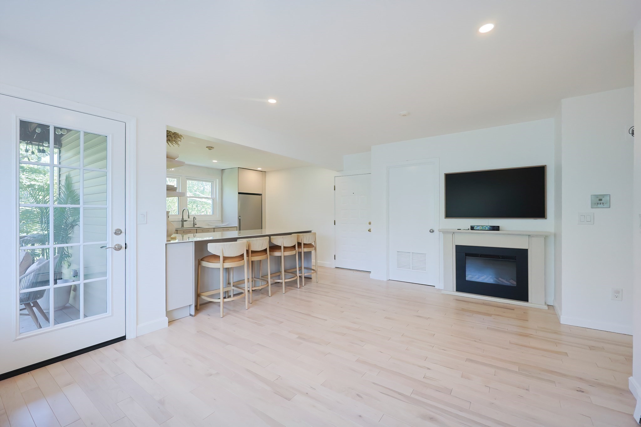 dorchester - #73415778