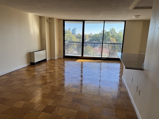 50 Longwood Ave, Apt 712