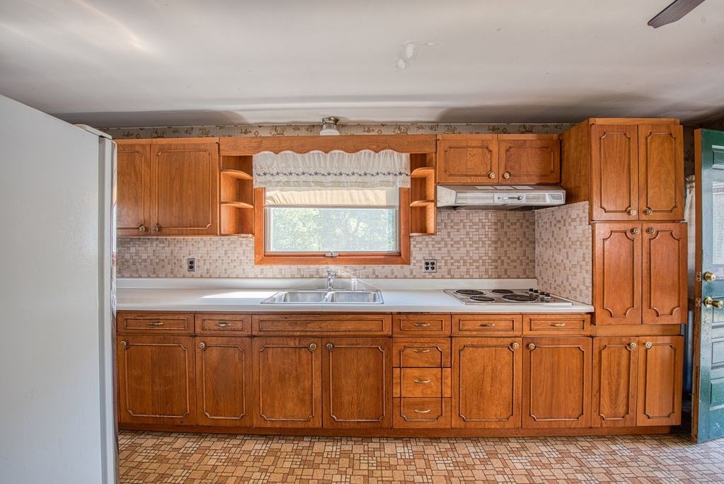 brockton - #73415806