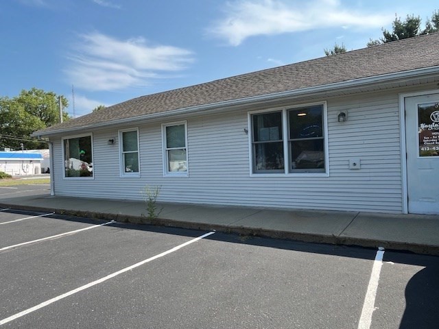 5 Willow St, Chicopee, MA 01020 - Image 14