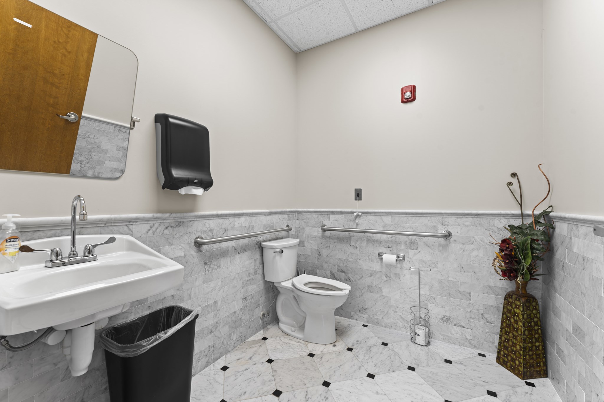 596 South Rd, Holyoke, MA 01040 - Image 8