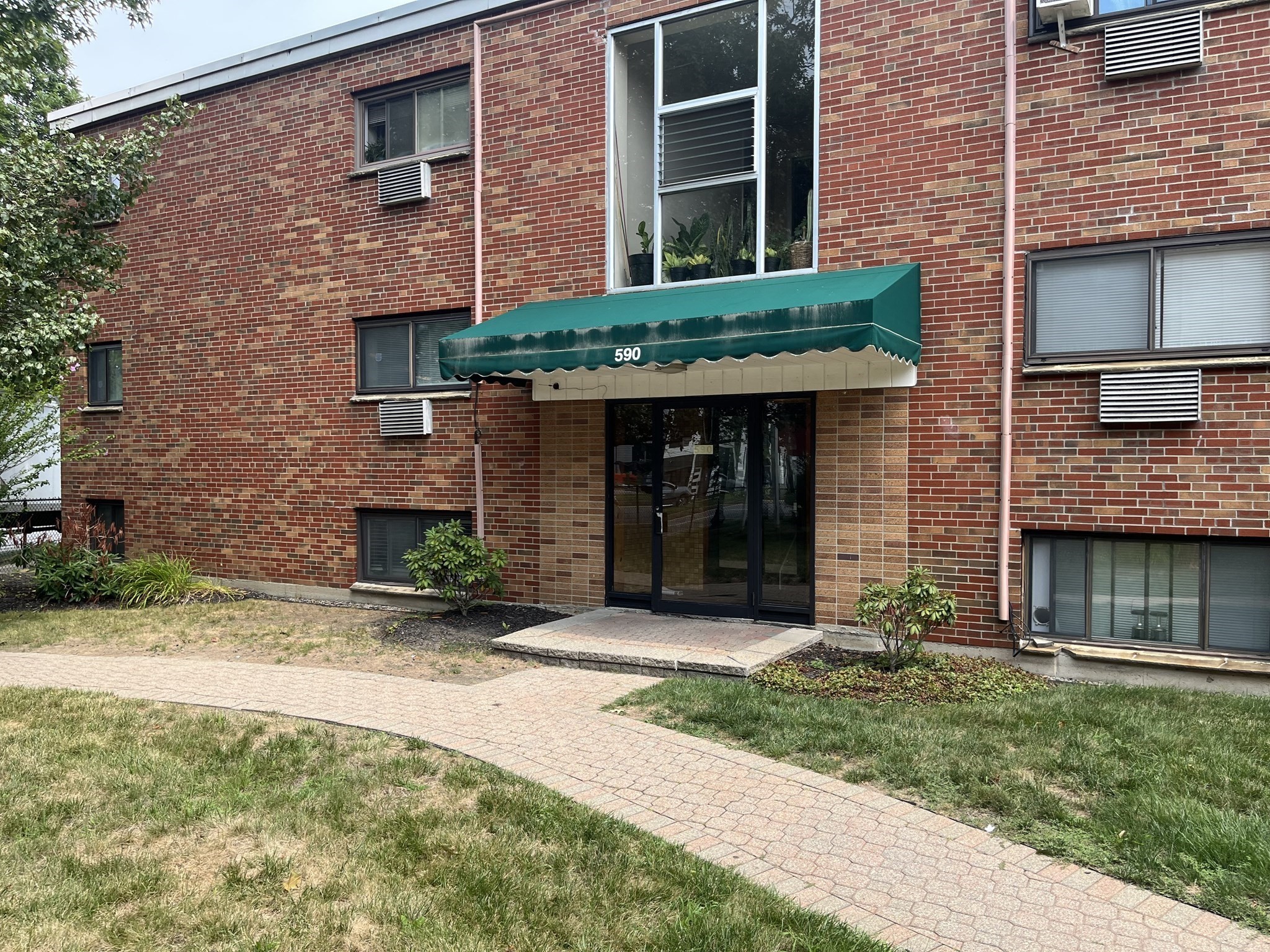 roslindale - #73416111