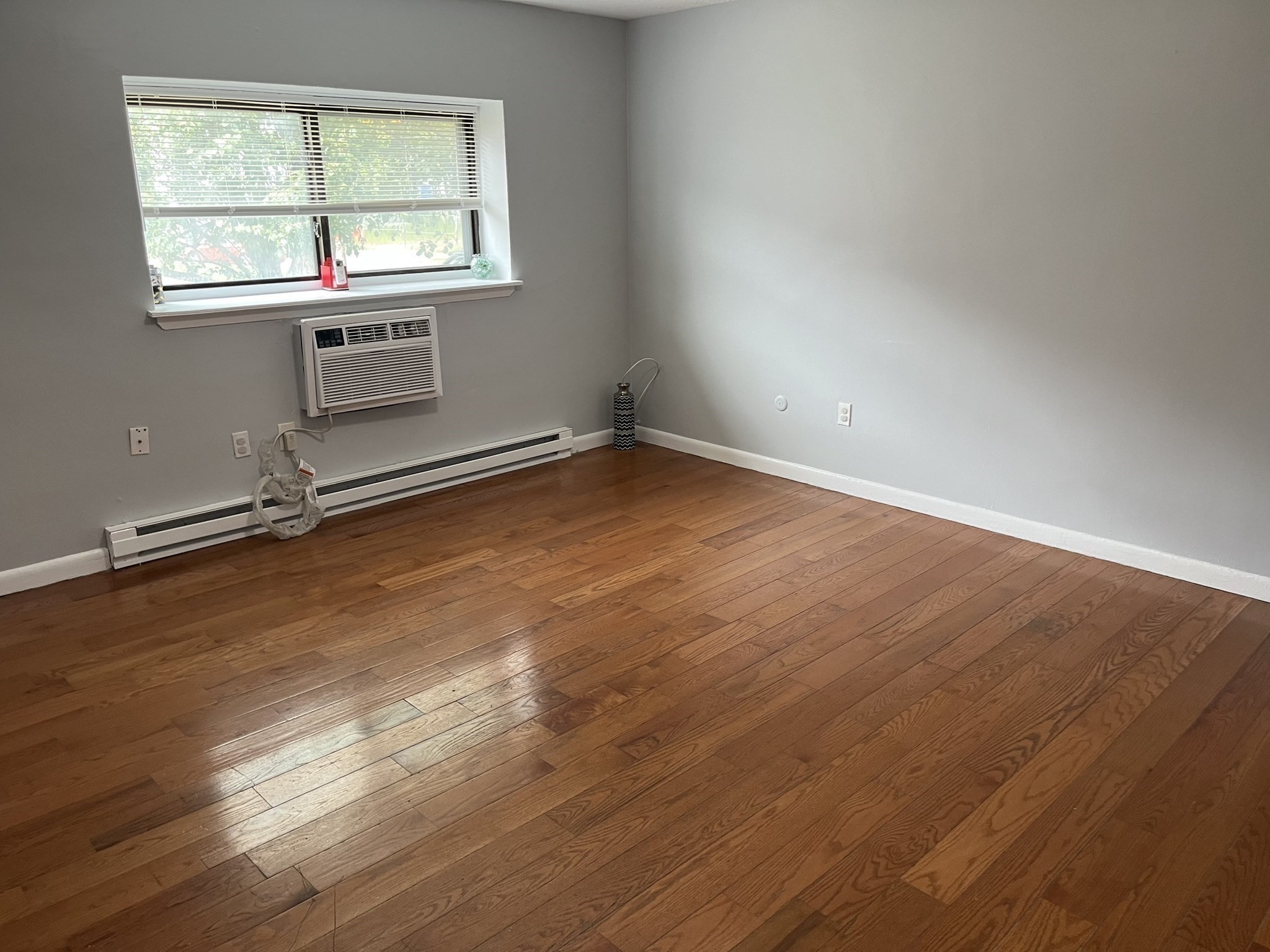 roslindale - #73416111