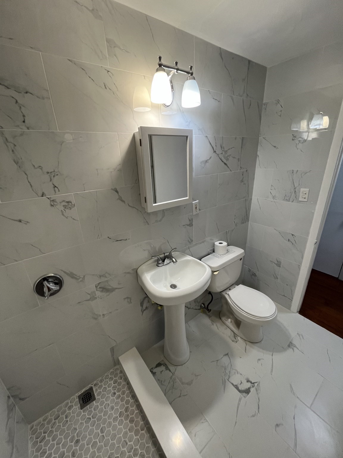 roslindale - #73416111