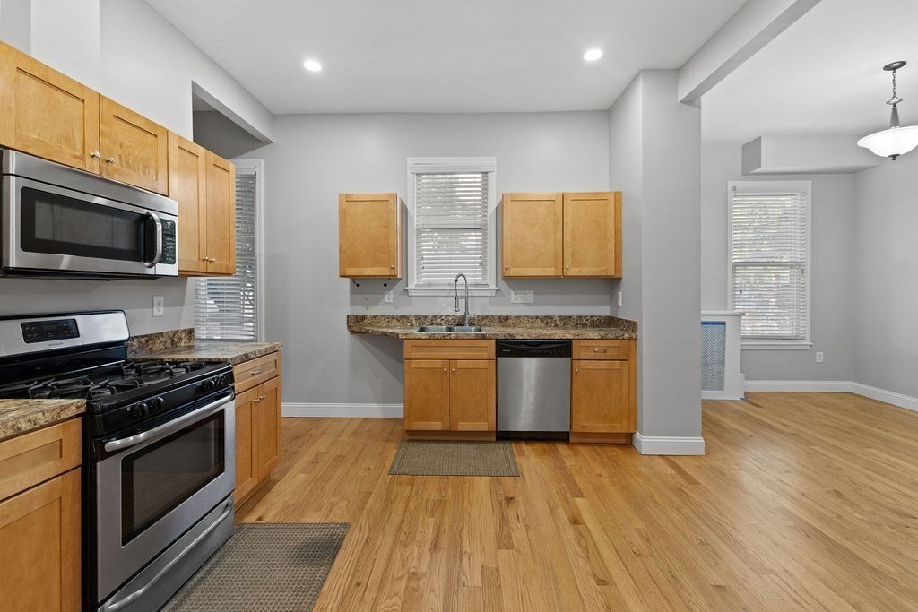 roxbury - #73416136