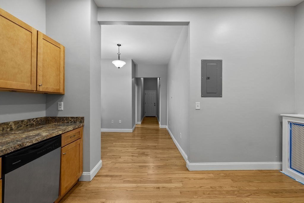 roxbury - #73416136