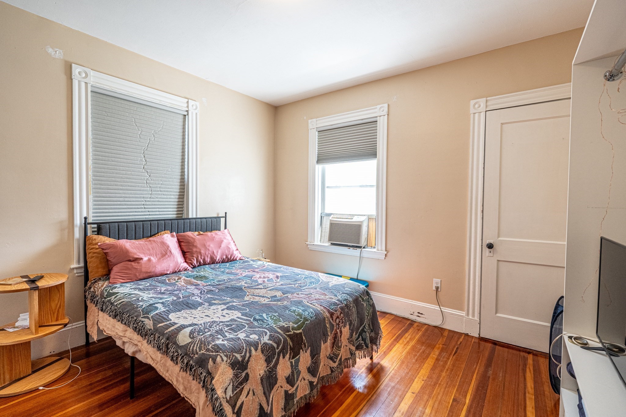 roslindale - #73416204