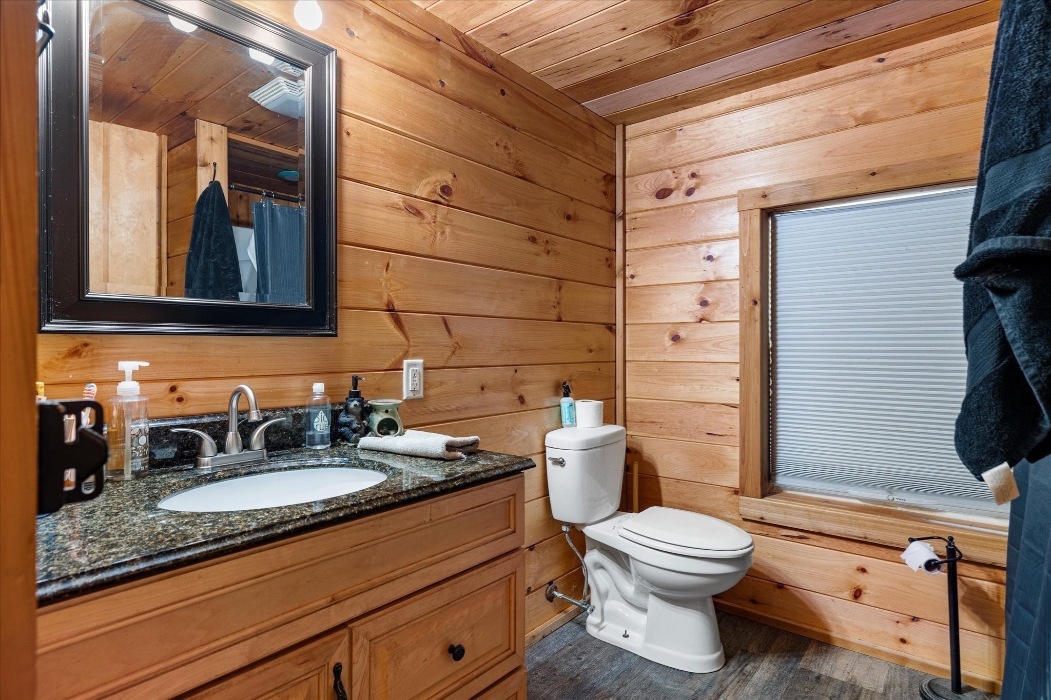 8 Oakwood Rd, Brimfield, MA 01010 - Image 16