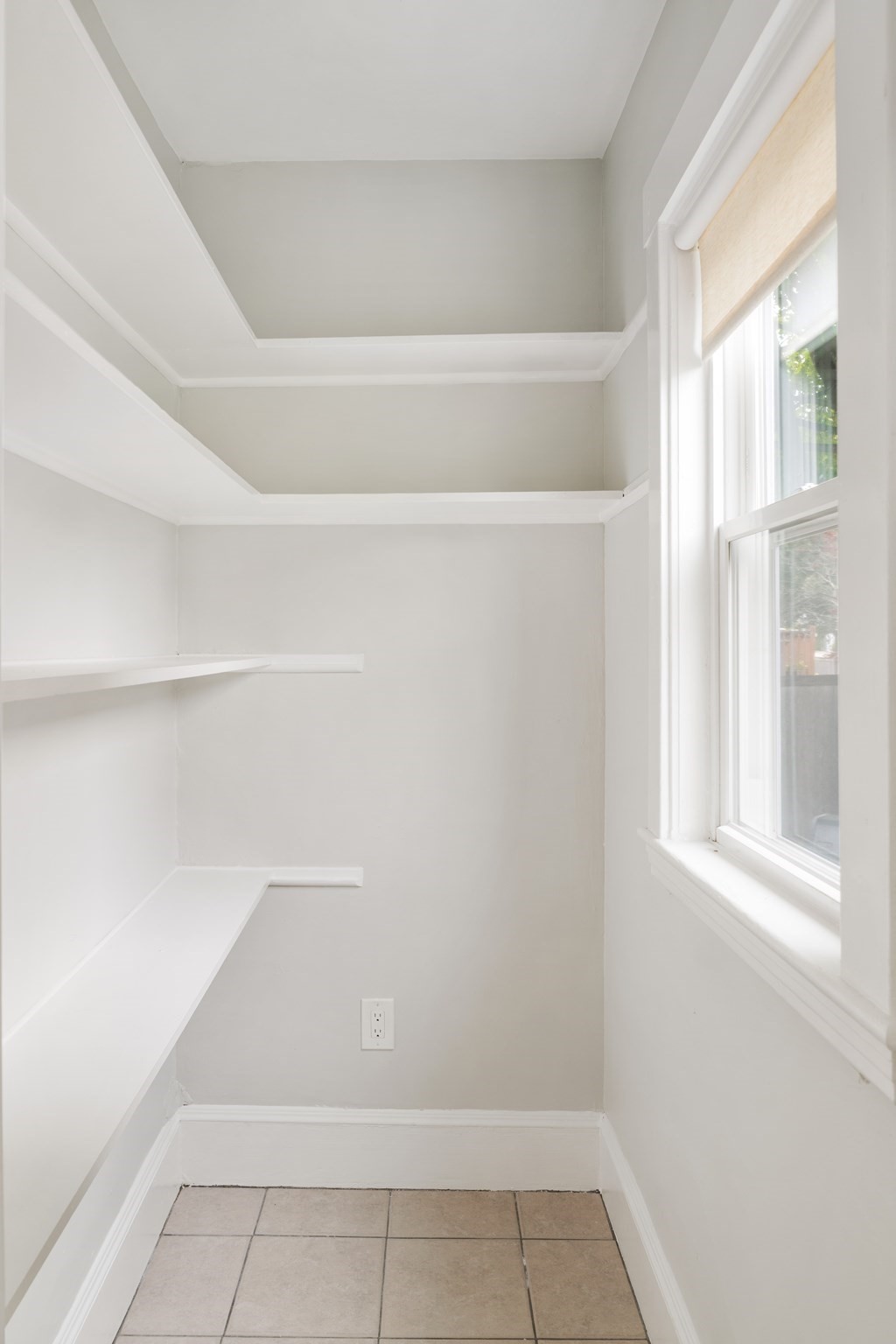 dorchester - #73416258