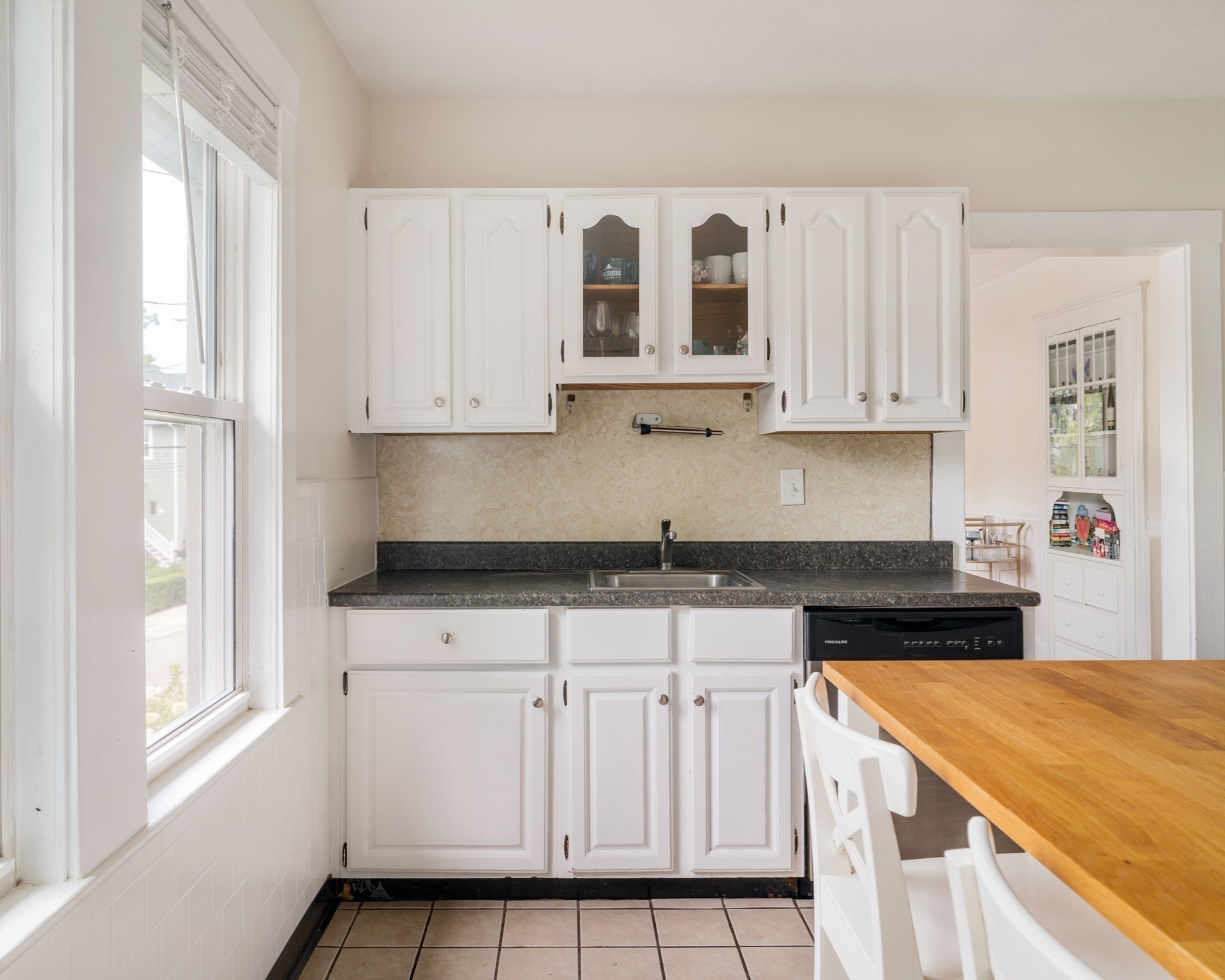 dorchester - #73416258