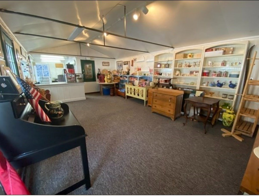 125 E Main St, West Brookfield, MA 01585 - Image 2