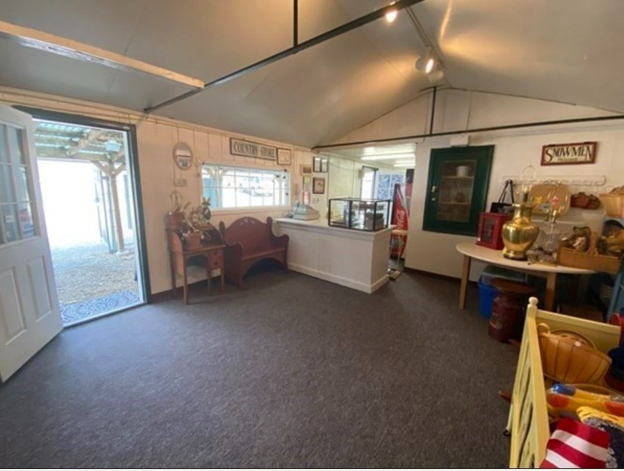 125 E Main St, West Brookfield, MA 01585 - Image 4