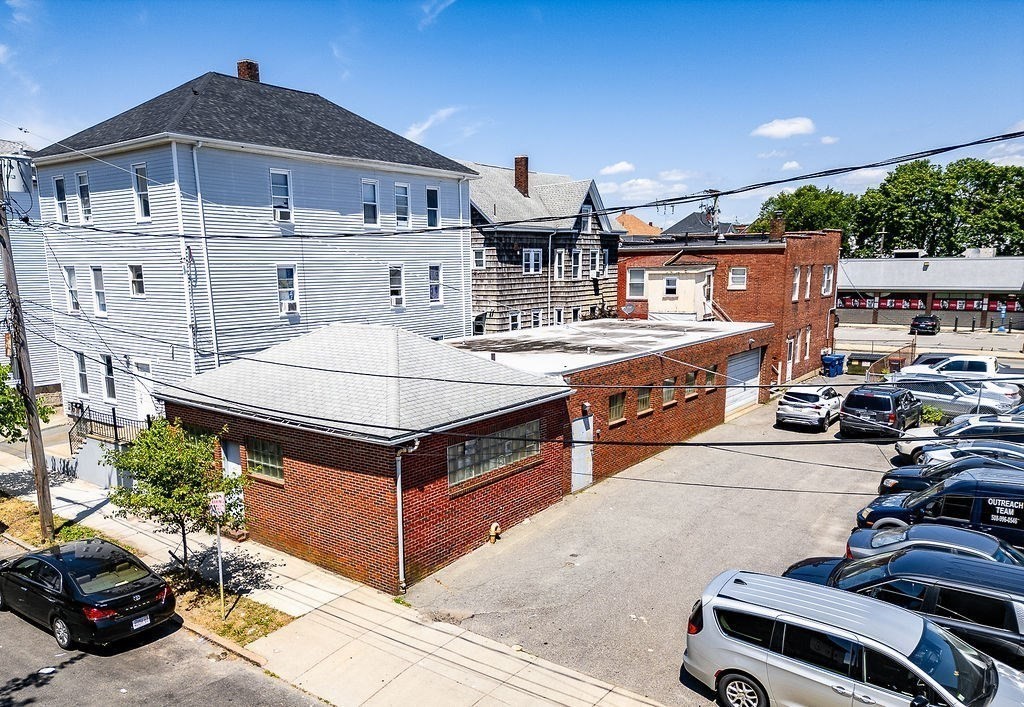 272 Sawyer St, New Bedford, MA 02746 - Image 1