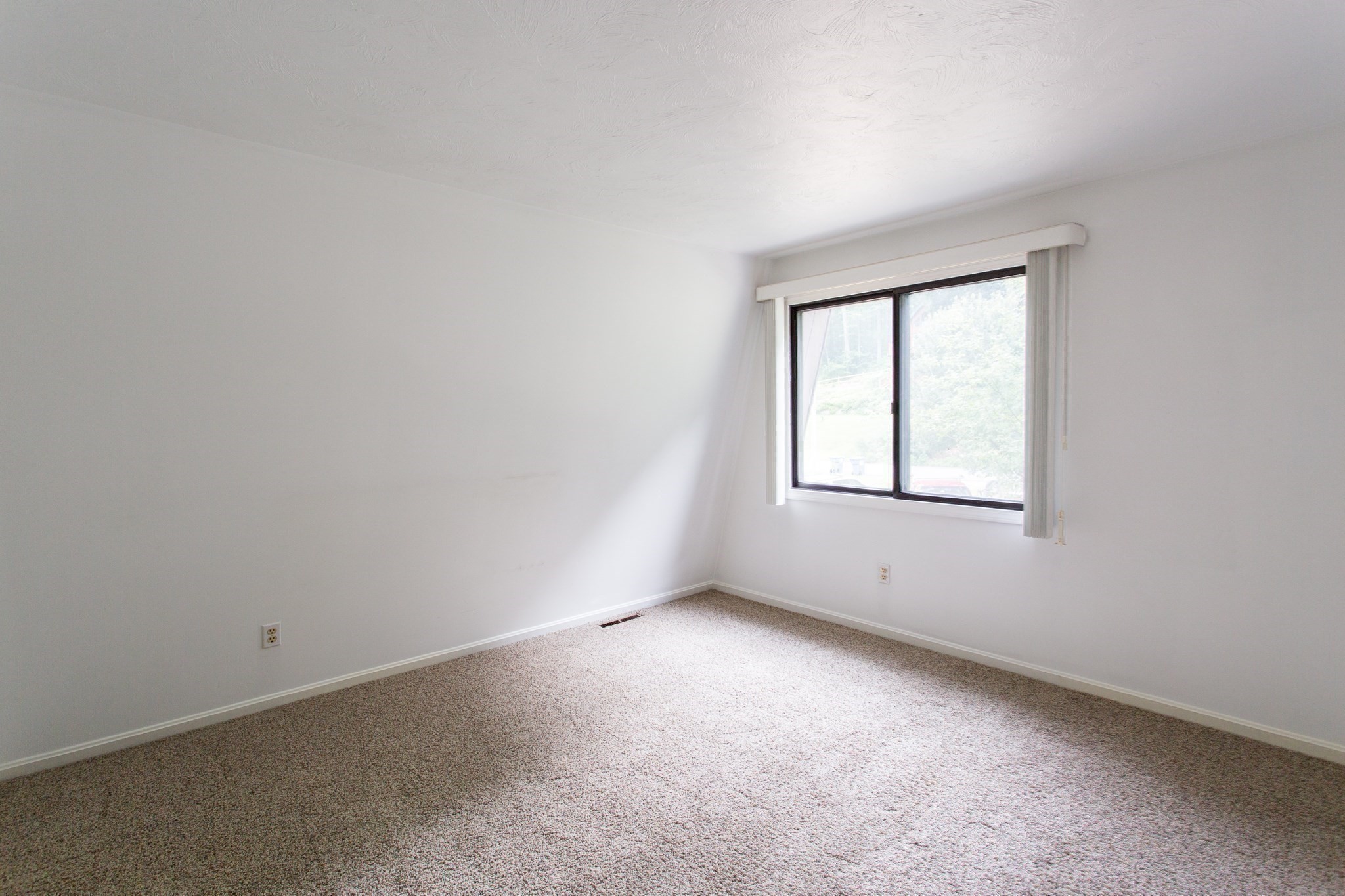 22 Beach Drive, West Brookfield, MA 01585 - Image 17