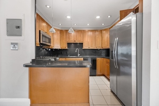 1011 Beacon Street, Apt 4