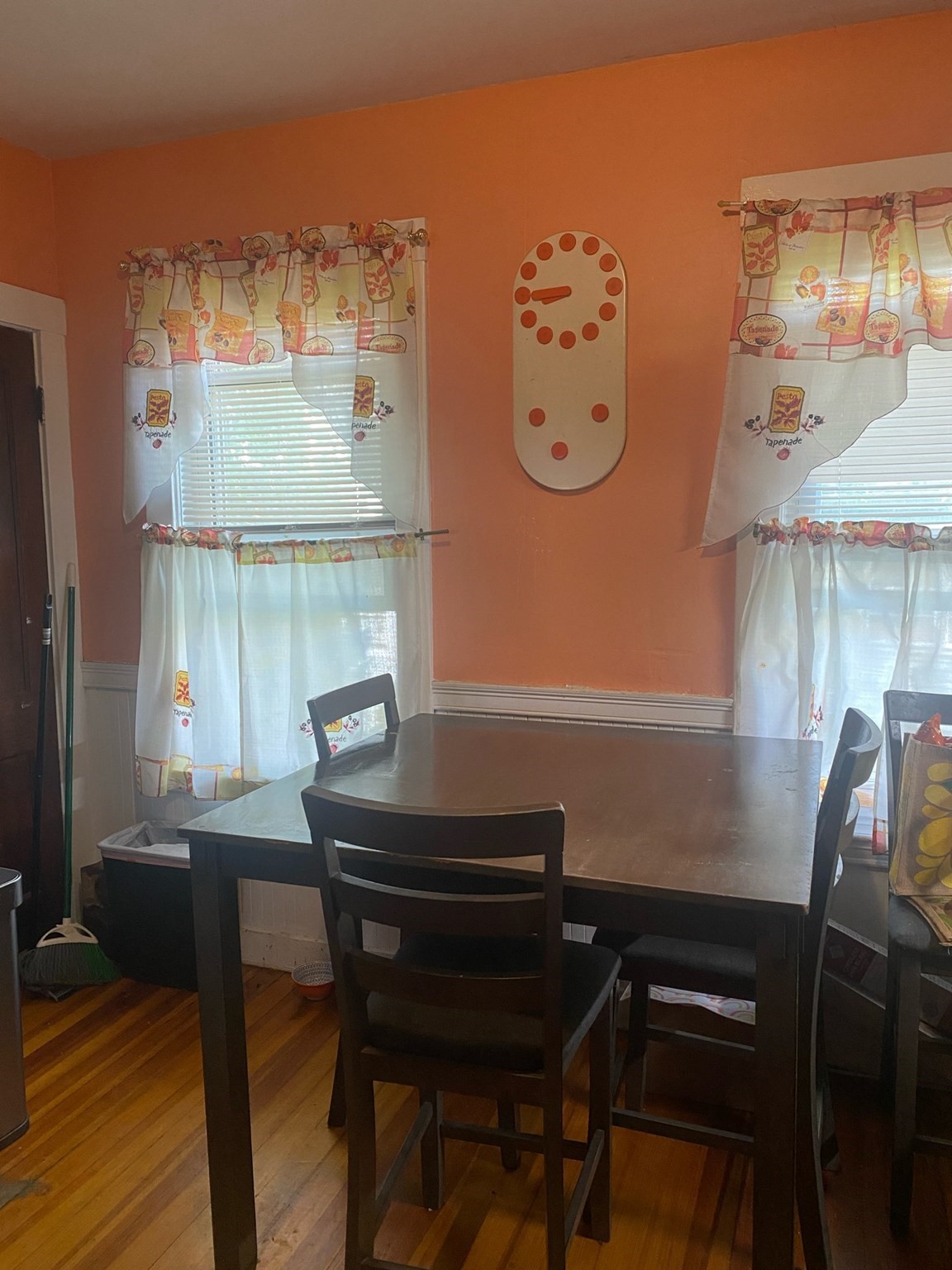 dorchester - #73416483