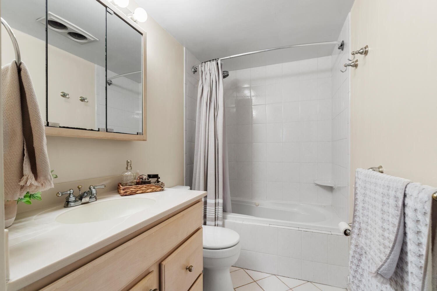 waltham - #73416600