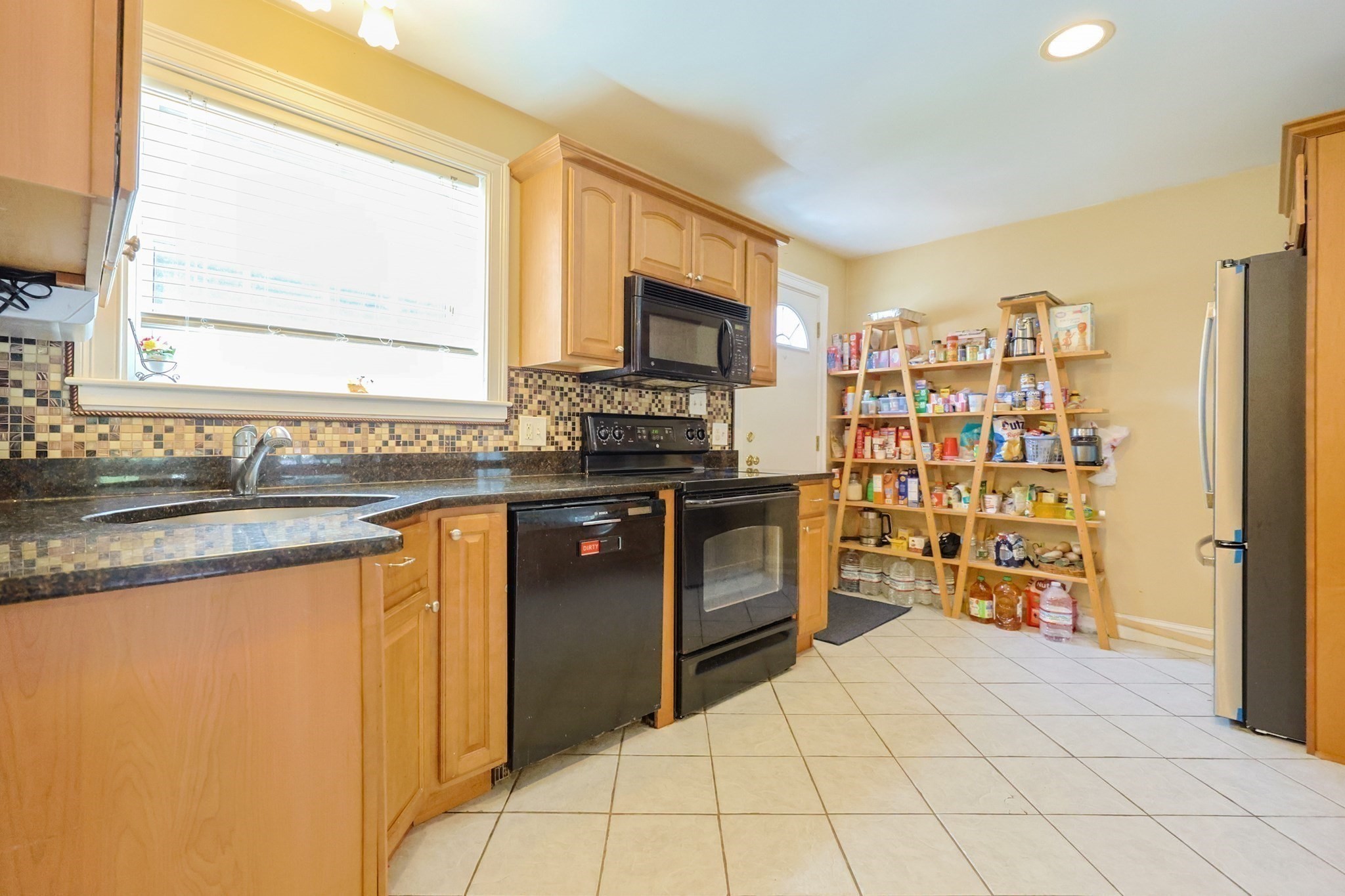 8 Whitins Rd, Sutton, MA 01590 - Image 3