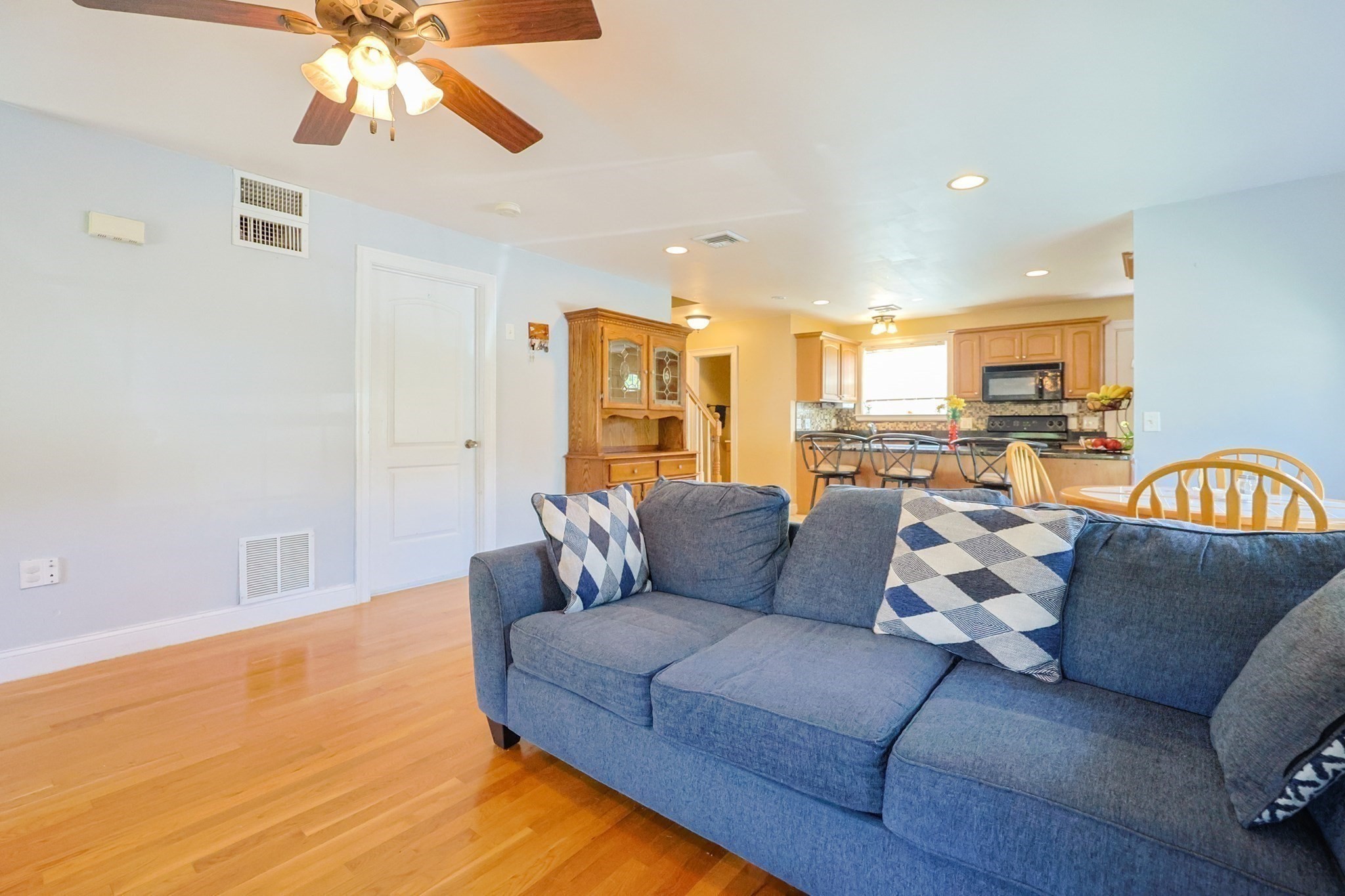 8 Whitins Rd, Sutton, MA 01590 - Image 8