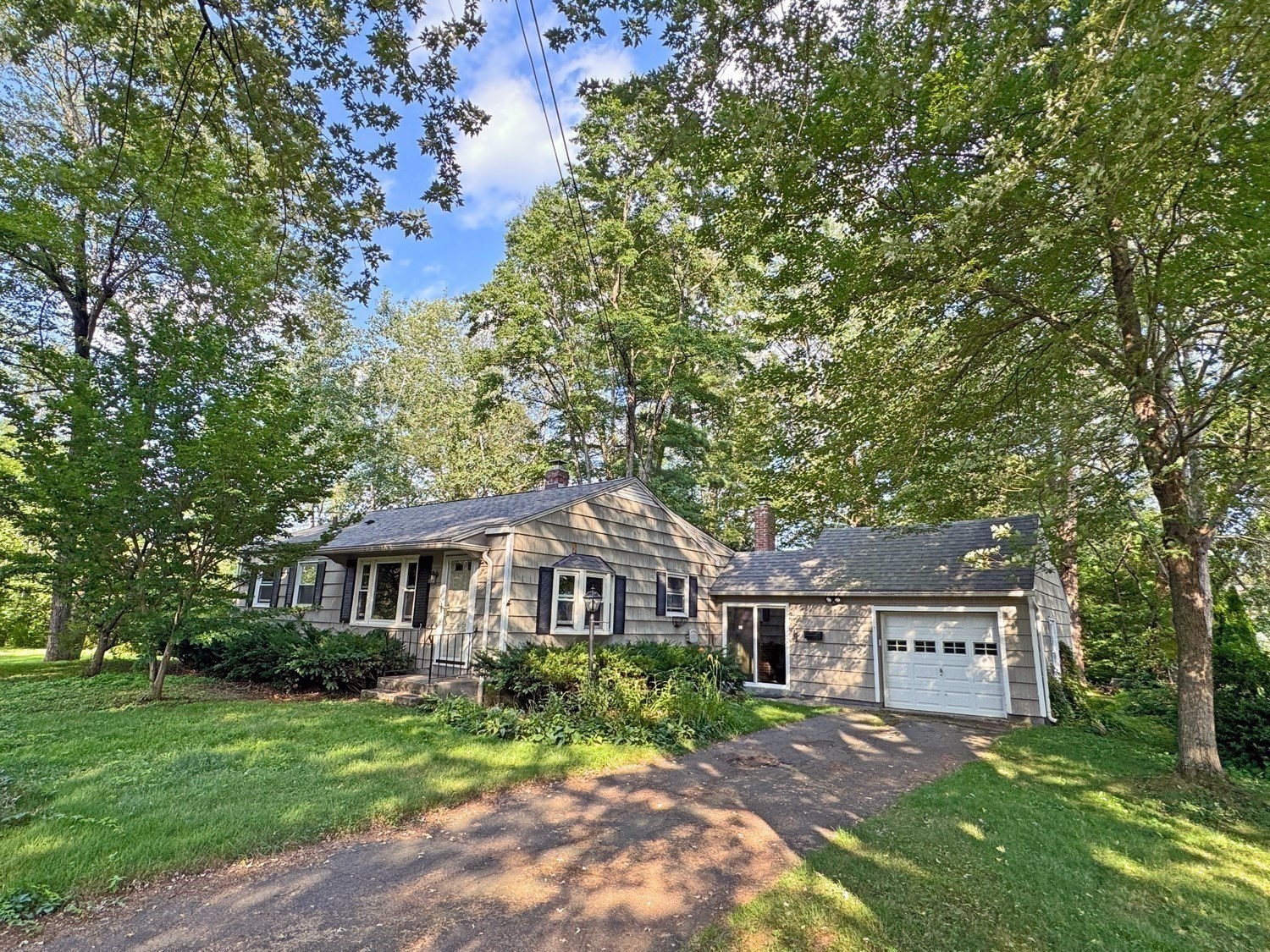45 Eastern Ave, Greenfield, MA 01301