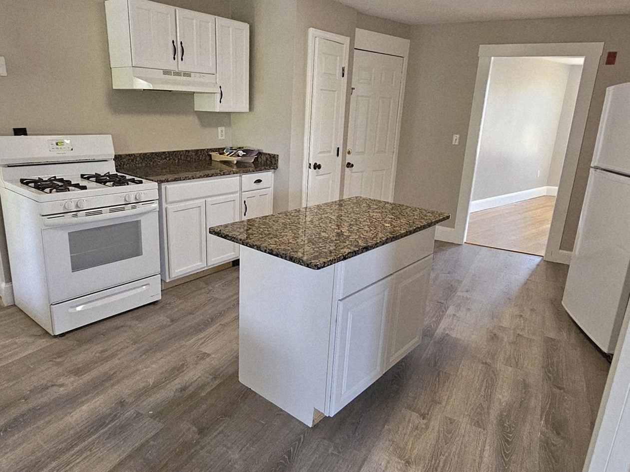 762 Gorham St Unit 3, Lowell, MA 01852