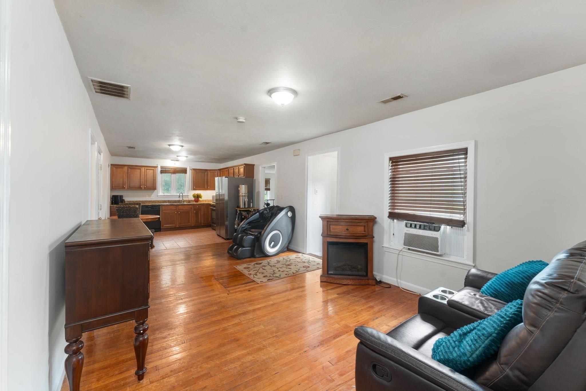 brockton - #73416944