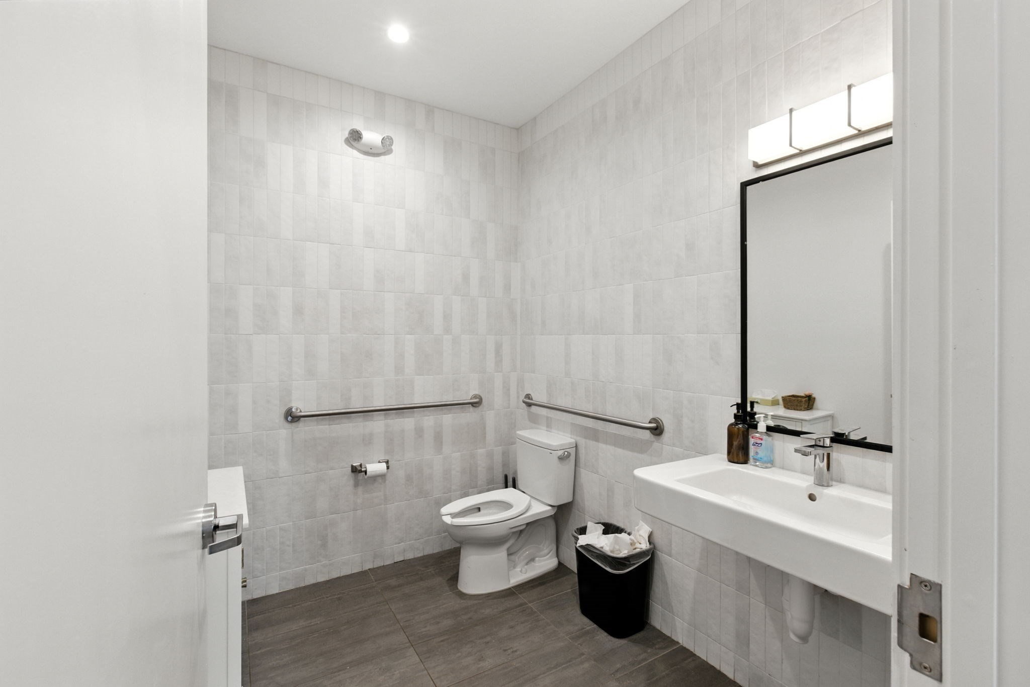 211 Middlesex Tpke, Burlington, MA 01803 - Image 17