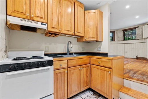 387 Marlborough St, Apt 1