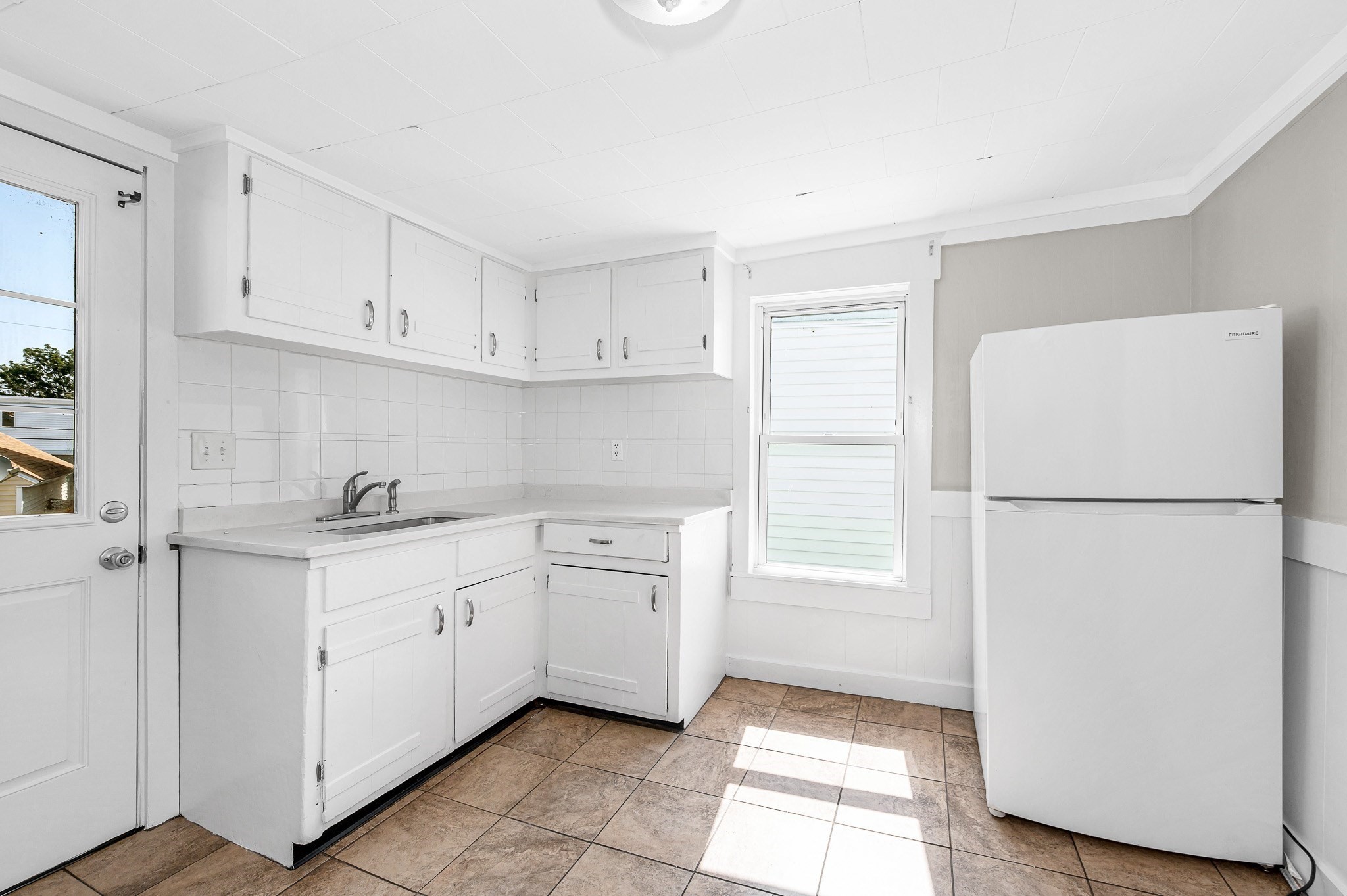 8 Cedar Ct, Lowell, MA 01852 - Image 7