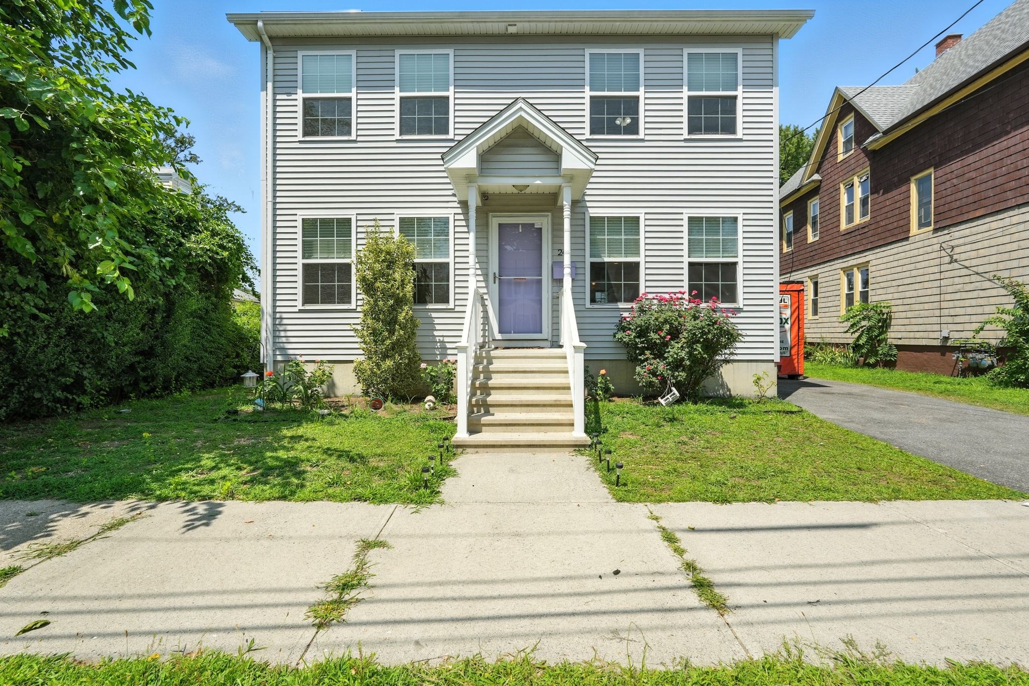 24 Porter St, Springfield, MA 01104