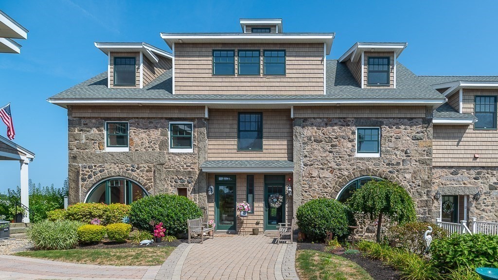 152 Water St #13, Danvers, MA 01923