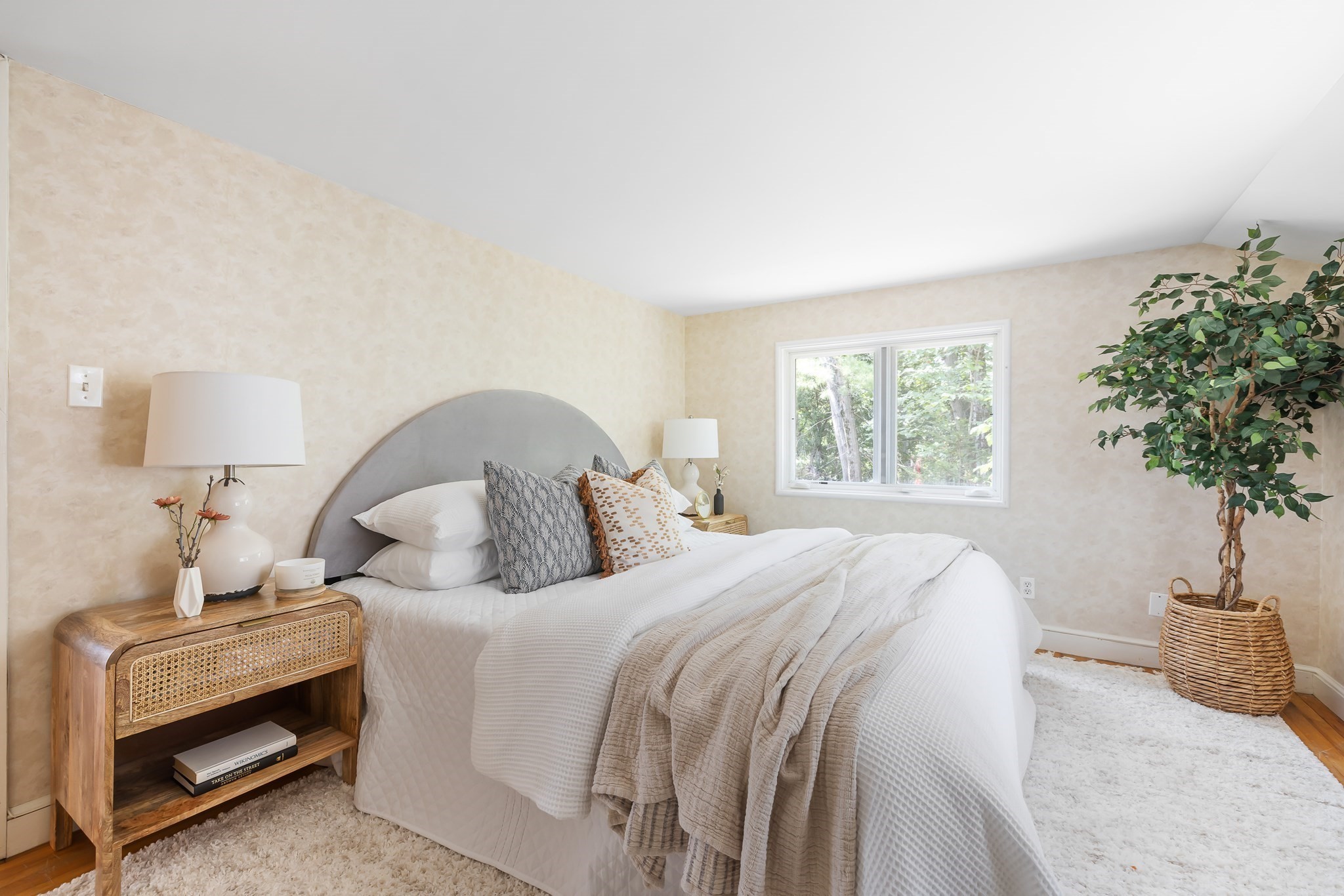 wellesley - #73417325