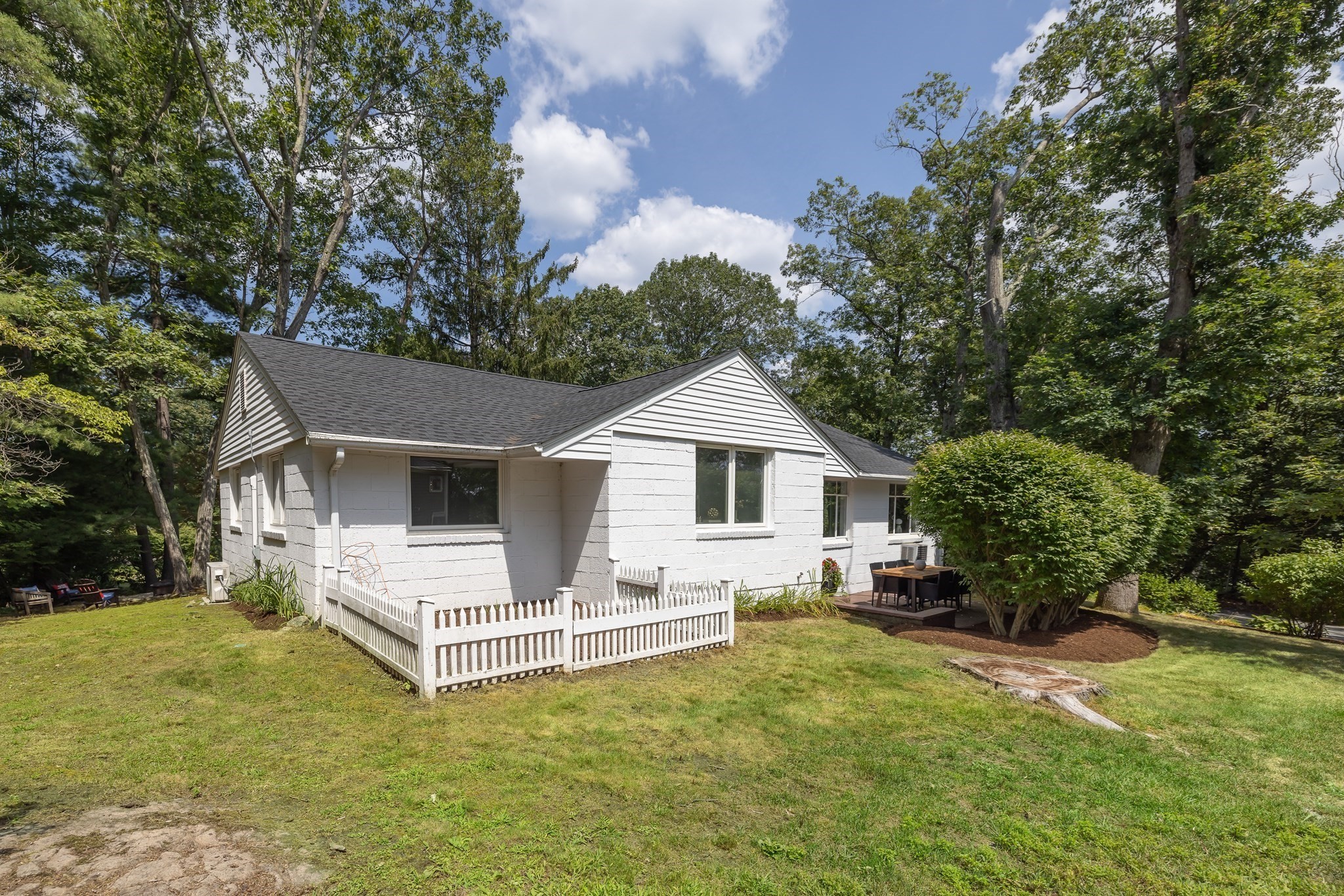 wellesley - #73417325